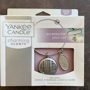 Yankee charming car scent